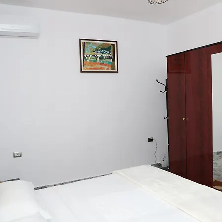 Xherimeja Family Oasis Apartament Berat