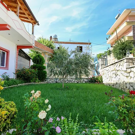Apartament Xherimeja Family Oasis *