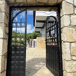 Xherimeja Family Oasis
