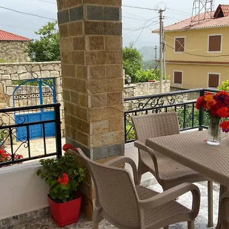 דירה Xherimeja Family Oasis בראט