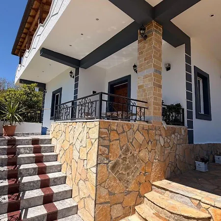 Xherimeja Family Oasis Apartment