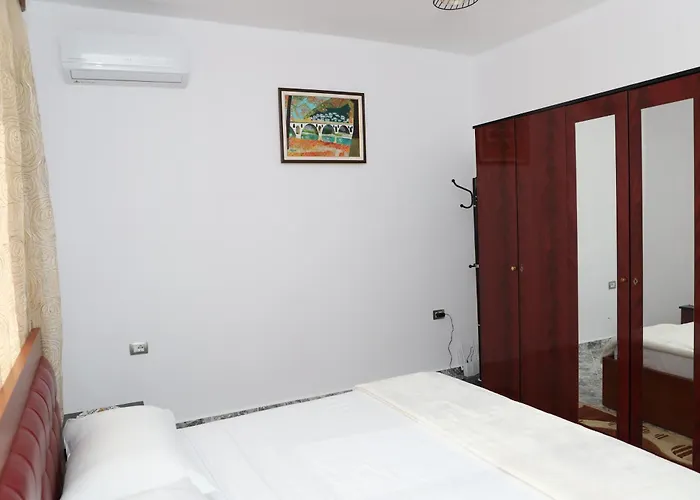 Xherimeja Family Oasis Apartamento Berat
