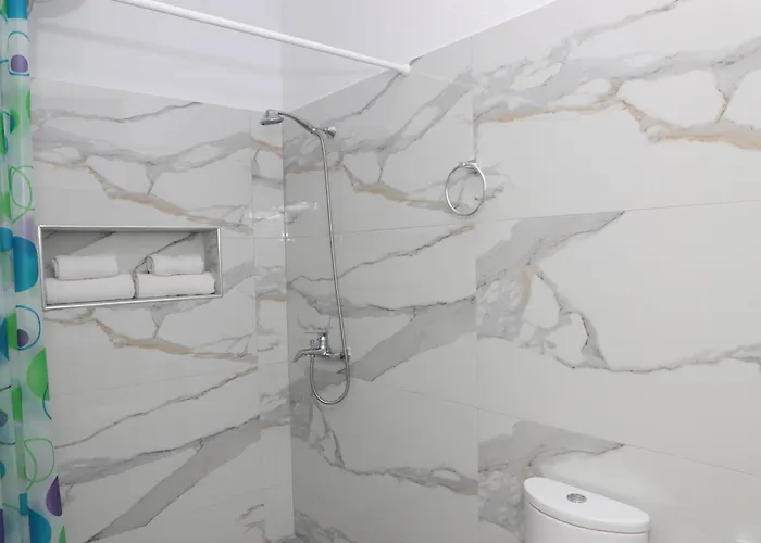 Xherimeja Family Oasis Apartamento Berat