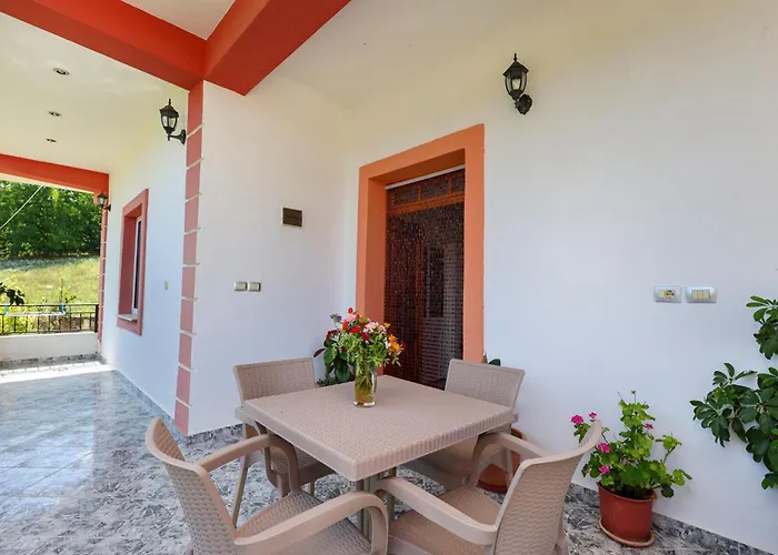 Xherimeja Family Oasis Appartement Berat